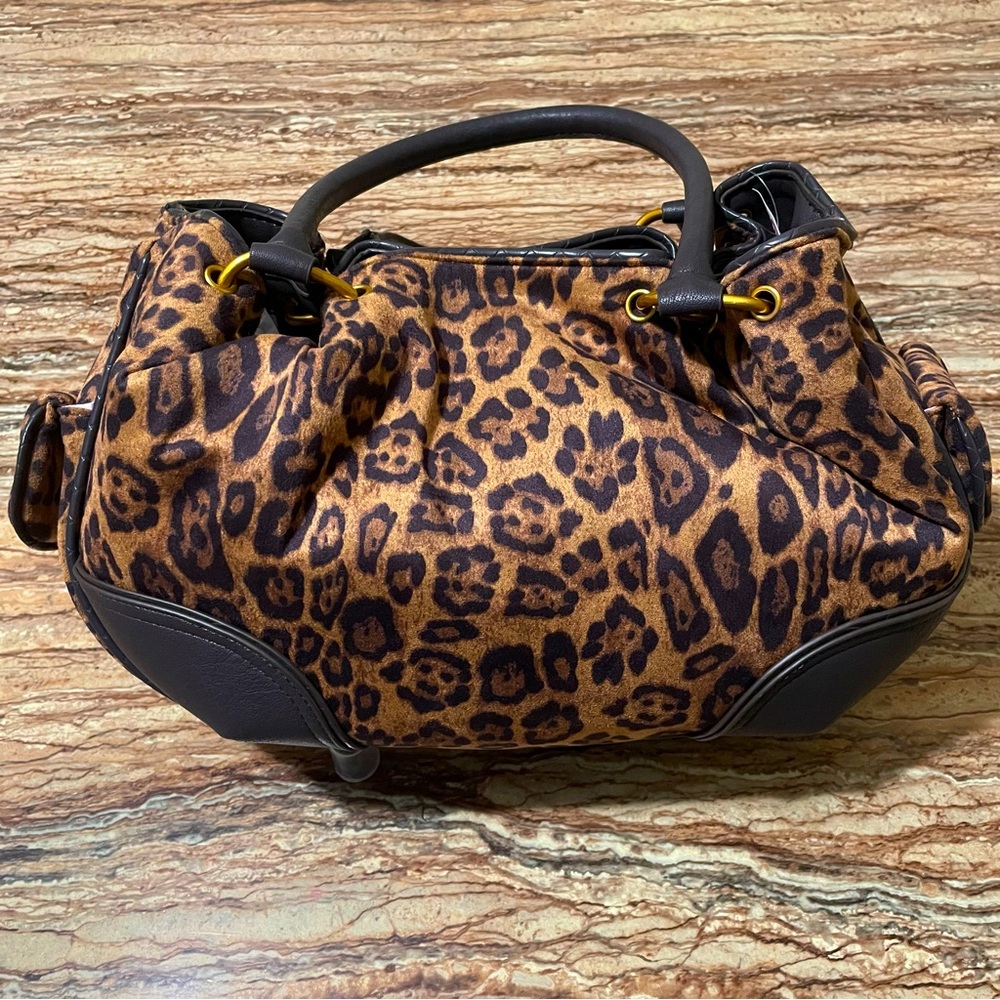 Juicy Couture - Picture 2 of 11